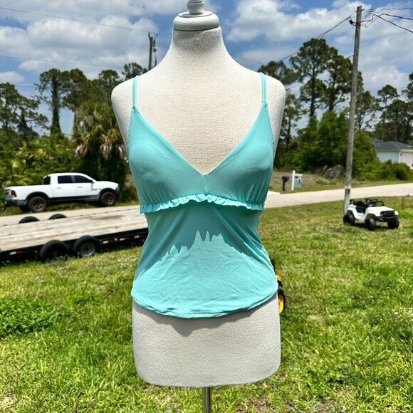 Old Navy V-Neck Ruffle-Trimmed Tankini Swim Top NWOT - Picture 3 of 8